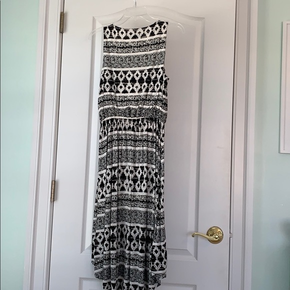 Loft black and white sundress - Picture 3 of 3